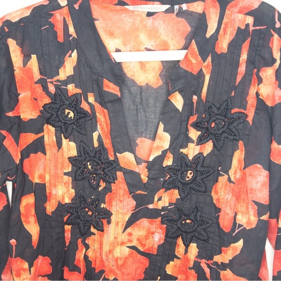 Soft Surroundings Hibiscus Floral Embroidered Tunic - Picture 3 of 9
